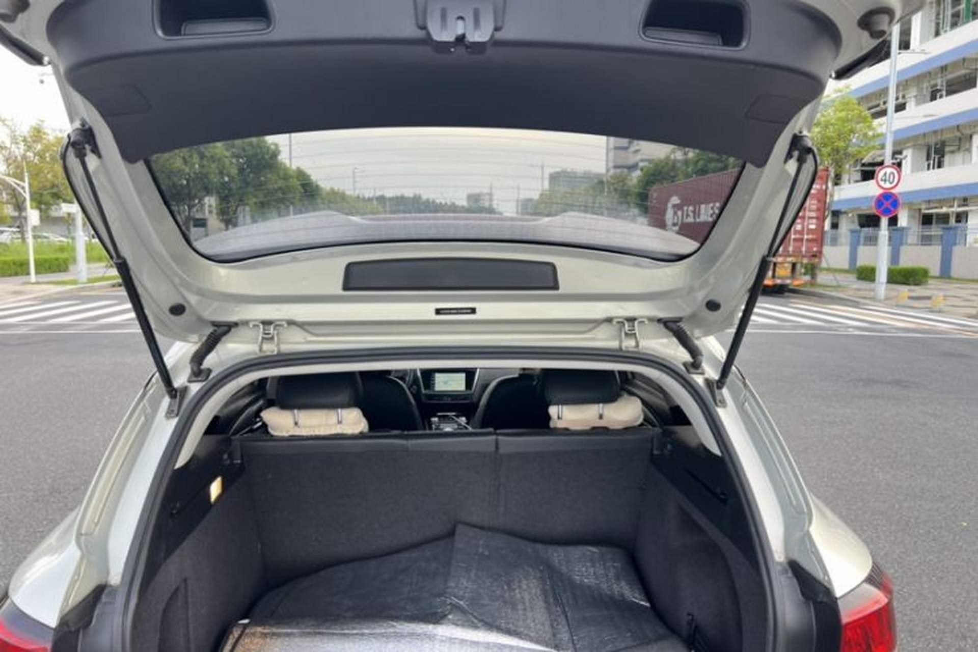 Used Roewe Ei5 2018 Internet Luxury Edition Trunk