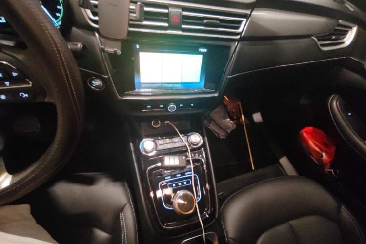 Used Roewe Ei5 2019 Luxury Edition Audio And AC Panel