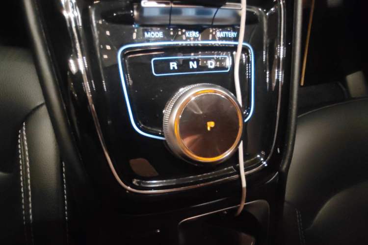 Used Roewe Ei5 2019 Luxury Edition Gear Lever