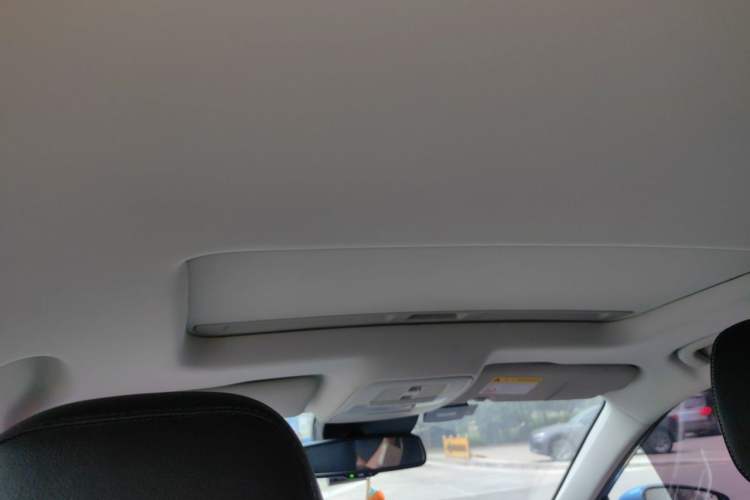 Used Roewe Ei5 2019 Smart Connect Supreme Edition Headliner