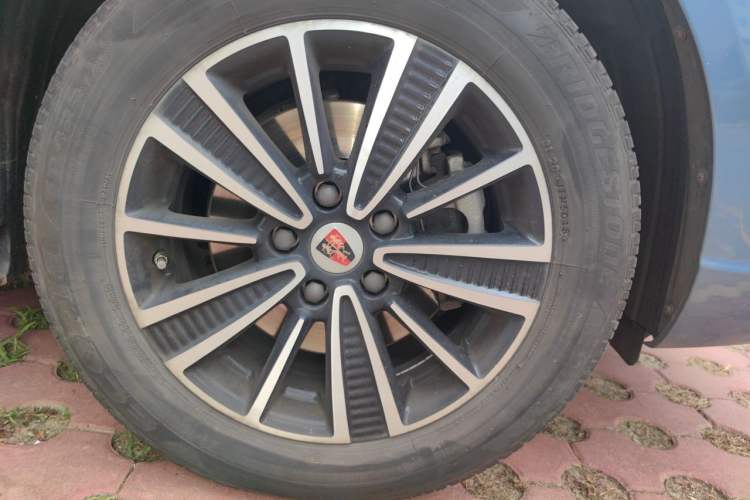 Used Roewe Ei5 2019 Smart Connect Supreme Edition Right Front Wheel Hub