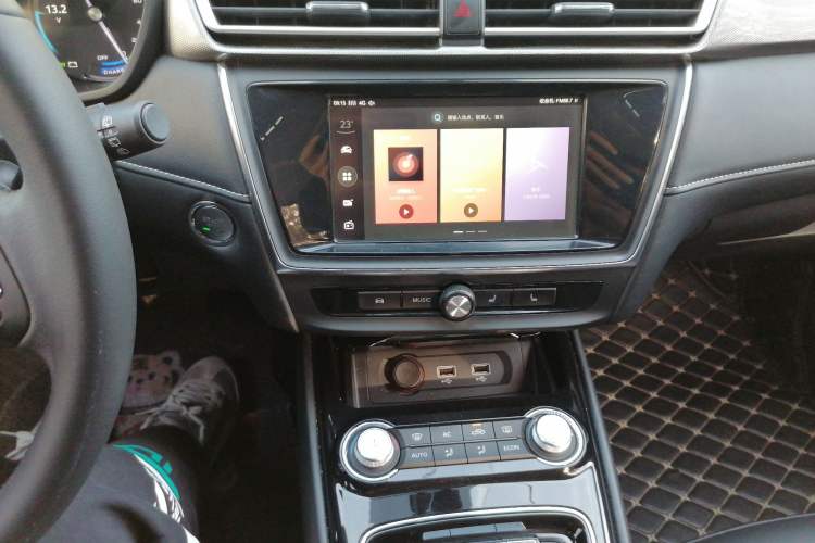 Used Roewe Ei5 2019 Smart Connect Flagship Edition Audio And AC Panel