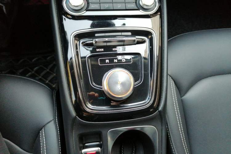 Used Roewe Ei5 2019 Smart Connect Supreme Edition Gear Lever