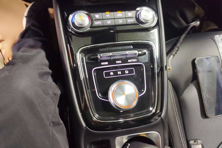 Used Roewe Ei5 2019 Smart Connect Supreme Edition Gear Lever