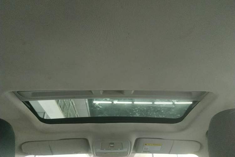 Used Roewe Ei5 2019 Luxury Edition Headliner