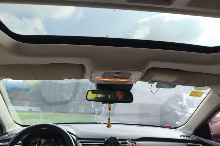 Used Roewe Ei5 2019 Smart Connect Supreme Edition Headliner