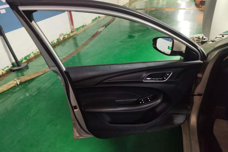 Used Roewe Ei5 2019 Luxury Edition Left Front Door Interior