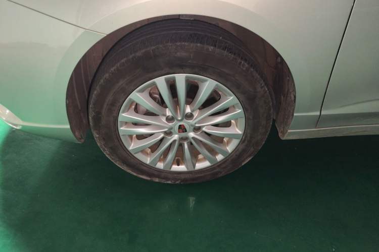 Used Roewe Ei5 2019 Luxury Edition Left Front Wheel Hub