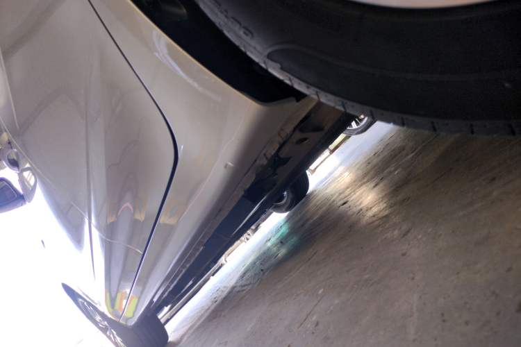 Used Roewe Ei5 2019 Luxury Edition Left Side Sill
