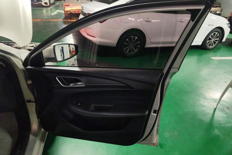 Used Roewe Ei5 2019 Luxury Edition Right Front Door Interior