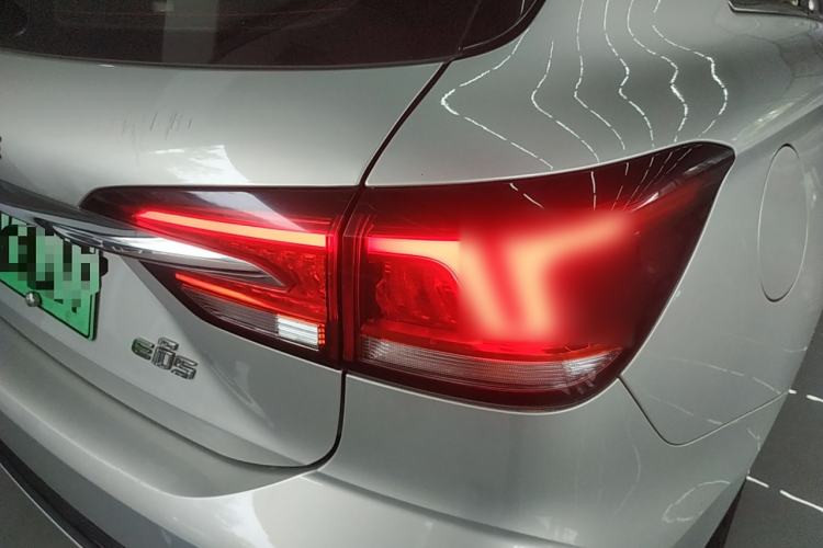 Used Roewe Ei5 2019 Luxury Edition Right Rear Taillight