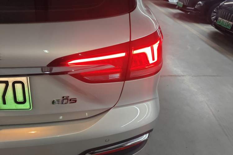 Used Roewe Ei5 2019 Smart Connect Supreme Edition Right Rear Taillight