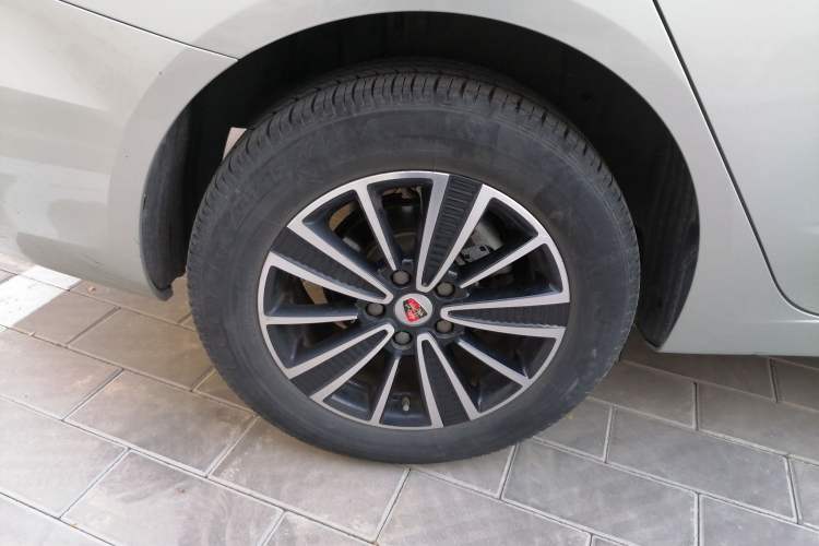 Used Roewe Ei5 2019 Smart Connect Supreme Edition Right Rear Wheel Hub