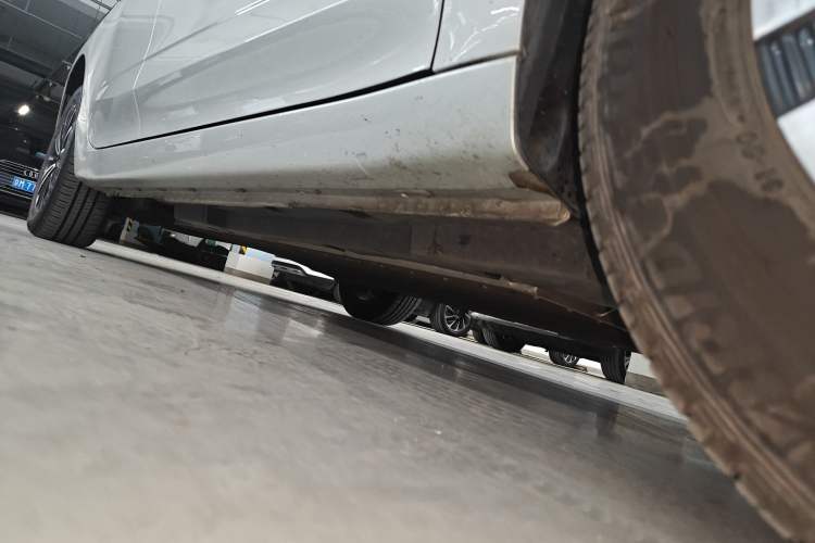 Used Roewe Ei5 2019 Smart Connect Supreme Edition Right Side Sill