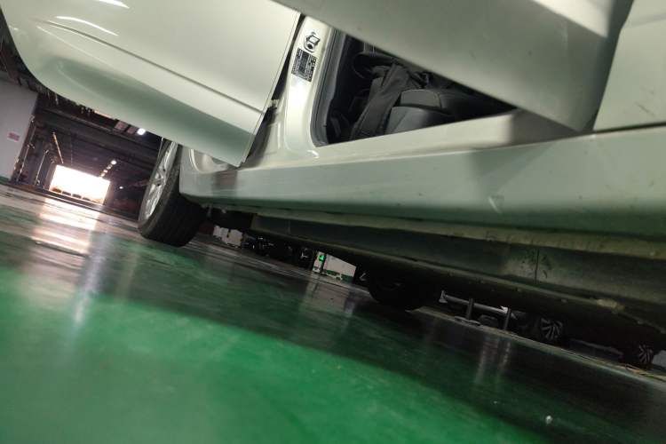 Used Roewe Ei5 2019 Luxury Edition Right Side Sill