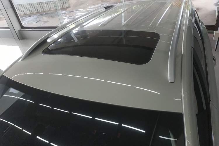 Used Roewe Ei5 2019 Luxury Edition Roof