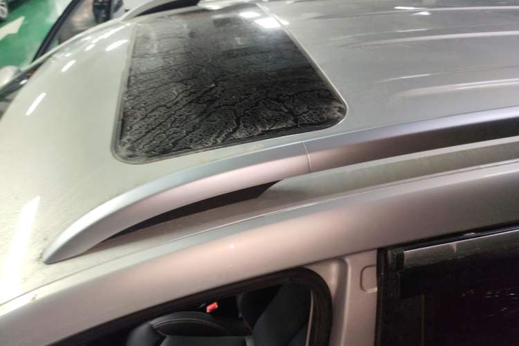 Used Roewe Ei5 2019 Luxury Edition Roof