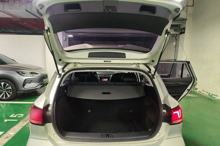 Used Roewe Ei5 2019 Smart Connect Supreme Edition Trunk