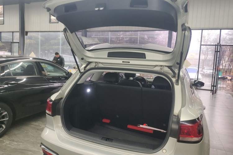 Used Roewe Ei5 2019 Smart Connect Flagship Edition Trunk