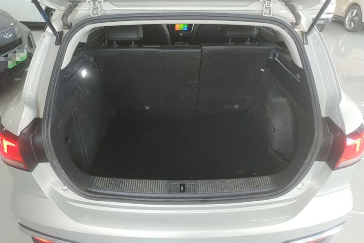 Used Roewe Ei5 2019 Luxury Edition Trunk