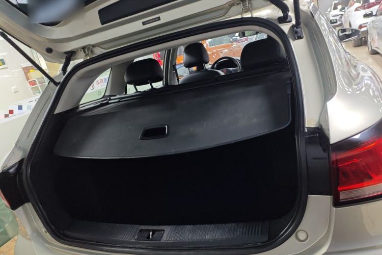 Used Roewe Ei5 2019 Luxury Edition Trunk