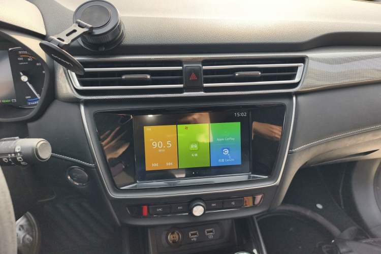 Used Roewe Ei5 2019 Luxury Edition Audio And AC Panel