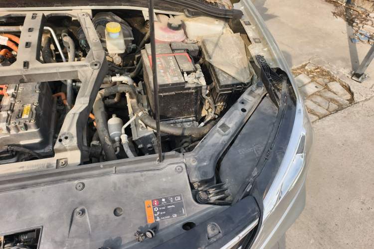 Used Roewe Ei5 2019 Luxury Edition Engine Bay Left
