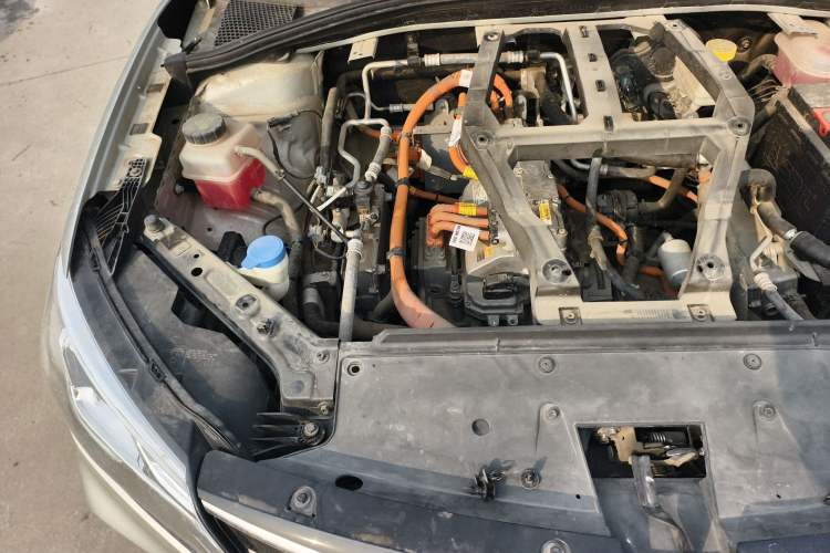 Used Roewe Ei5 2019 Luxury Edition Engine Bay Right