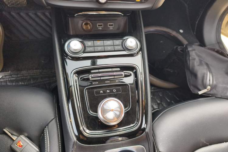 Used Roewe Ei5 2019 Luxury Edition Gear Lever
