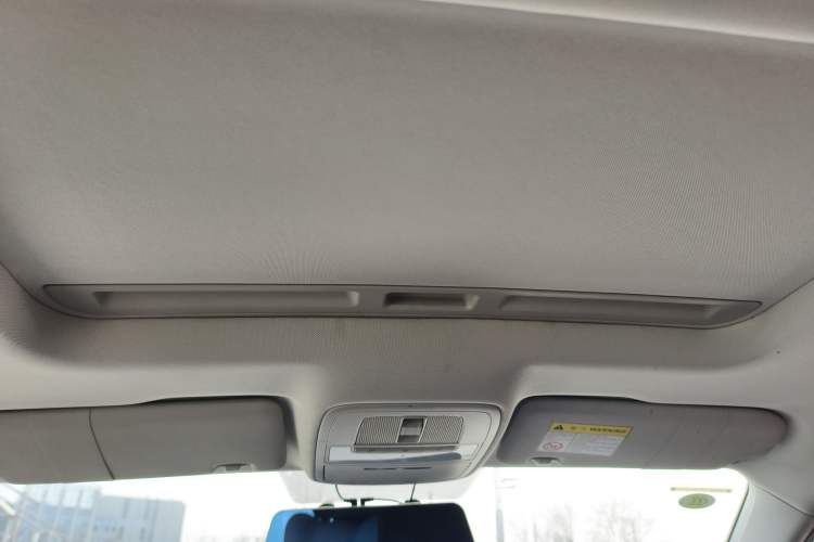Used Roewe Ei5 2019 Luxury Edition Headliner