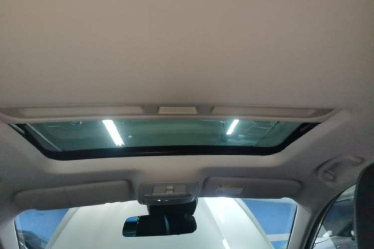 Used Roewe Ei5 2019 Smart Connect Supreme Edition Headliner