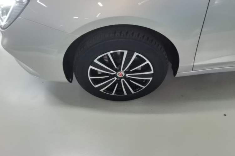 Used Roewe Ei5 2019 Smart Connect Supreme Edition Left Front Wheel Hub