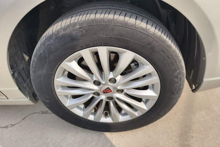 Used Roewe Ei5 2019 Luxury Edition Right Front Wheel Hub
