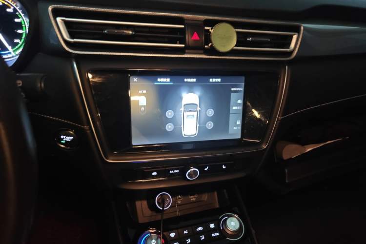 Used Roewe Ei5 2019 Smart Connect Supreme Edition Audio And AC Panel