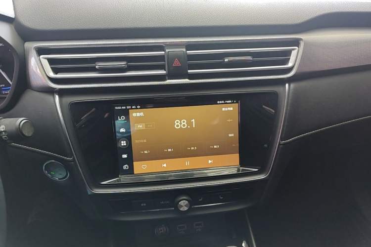 Used Roewe Ei5 2019 Smart Connect Flagship Edition Audio And AC Panel