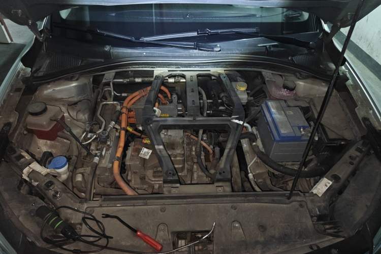Used Roewe Ei5 2019 Smart Connect Supreme Edition Engine Bay