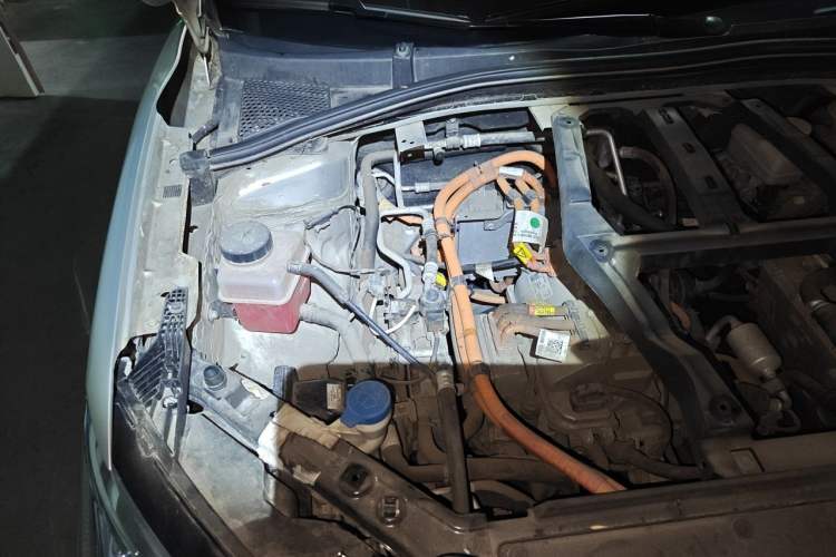 Used Roewe Ei5 2019 Smart Connect Supreme Edition Engine Bay Right