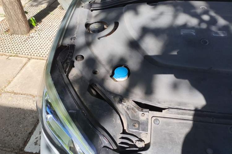 Used Roewe Ei5 2019 Smart Connect Flagship Edition Engine Bay Right