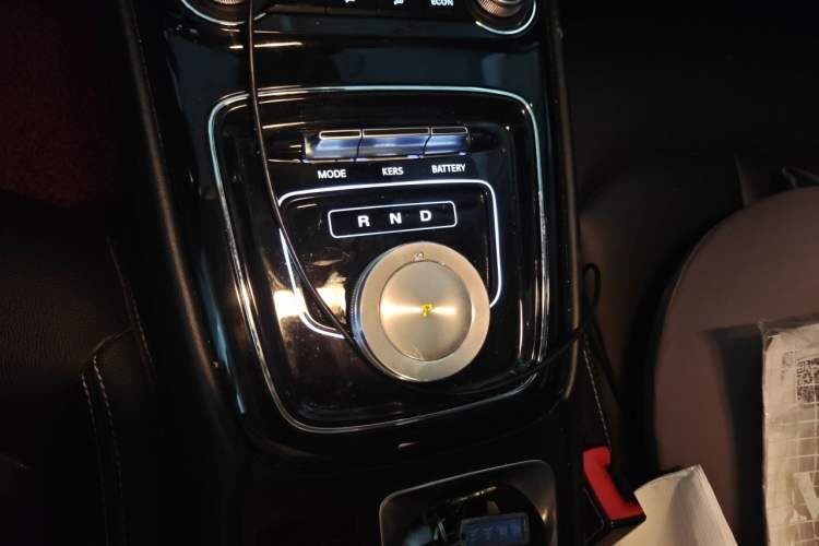 Used Roewe Ei5 2019 Smart Connect Supreme Edition Gear Lever