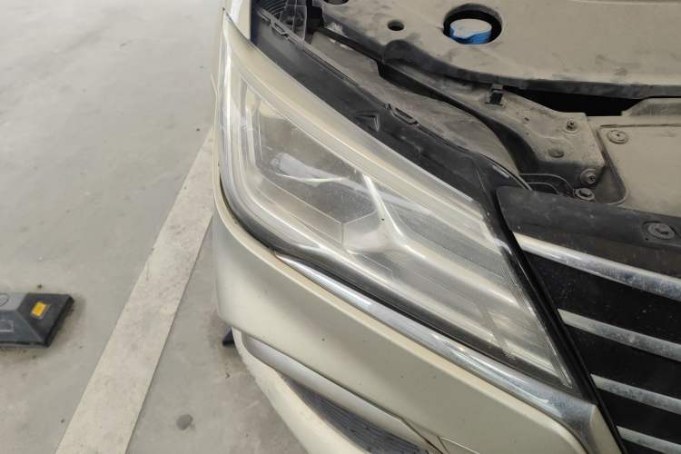 Used Roewe Ei5 2019 Luxury Edition Right Front Headlight