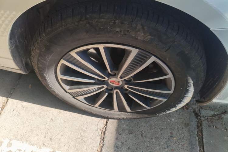Used Roewe Ei5 2019 Smart Connect Flagship Edition Right Front Wheel Hub