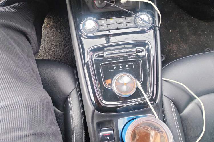 Used Roewe Ei5 2019 Luxury Edition Gear Lever