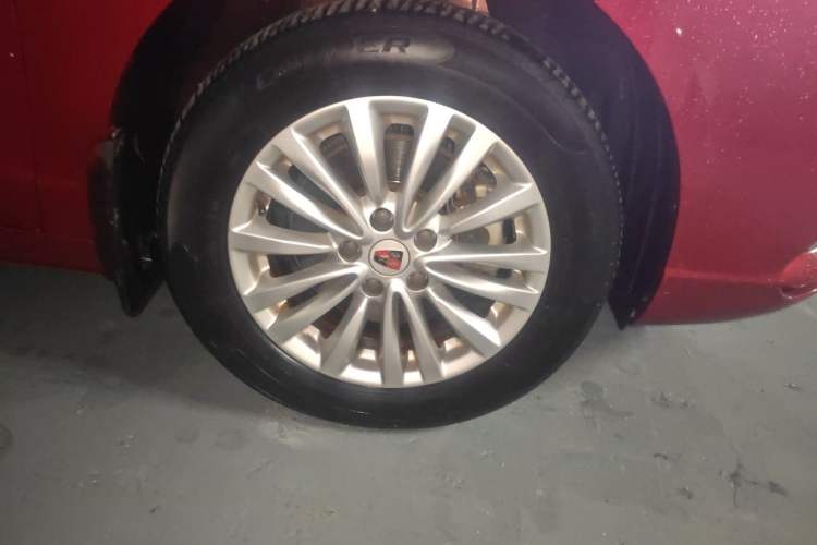 Used Roewe Ei5 2019 Luxury Edition Right Front Wheel Hub