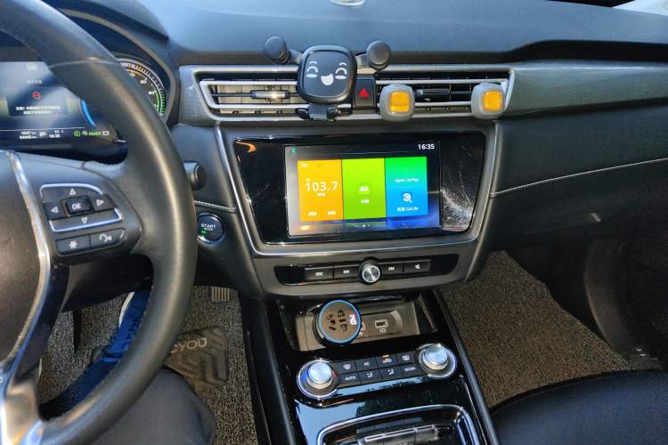 Used Roewe Ei5 2019 Smart Connect Flagship Edition Audio And AC Panel
