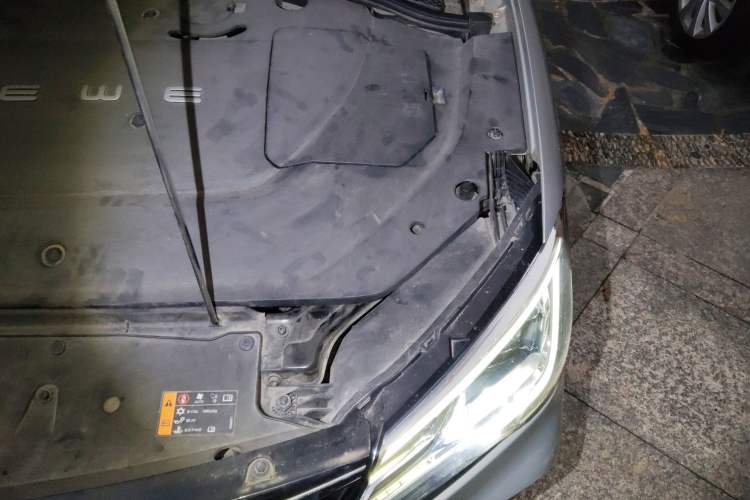 Used Roewe Ei5 2019 Luxury Edition Engine Bay Left