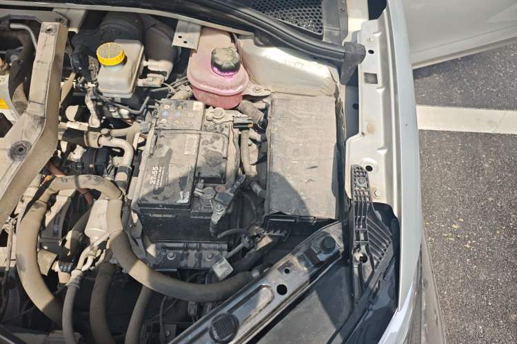 Used Roewe Ei5 2019 Luxury Edition Engine Bay Left