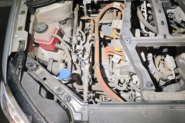 Used Roewe Ei5 2019 Smart Connect Flagship Edition Engine Bay Right