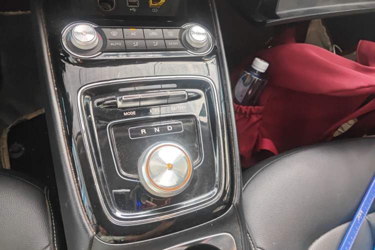 Used Roewe Ei5 2019 Luxury Edition Gear Lever
