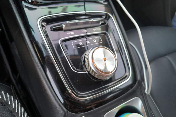 Used Roewe Ei5 2019 Luxury Edition Gear Lever