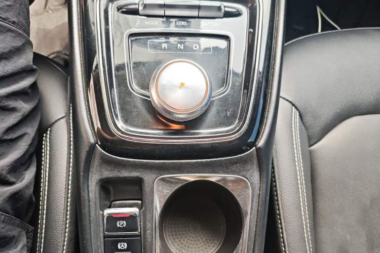 Used Roewe Ei5 2019 Luxury Edition Gear Lever
